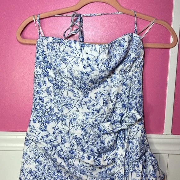 Blue and White Floral Dress - Picture 3 of 7